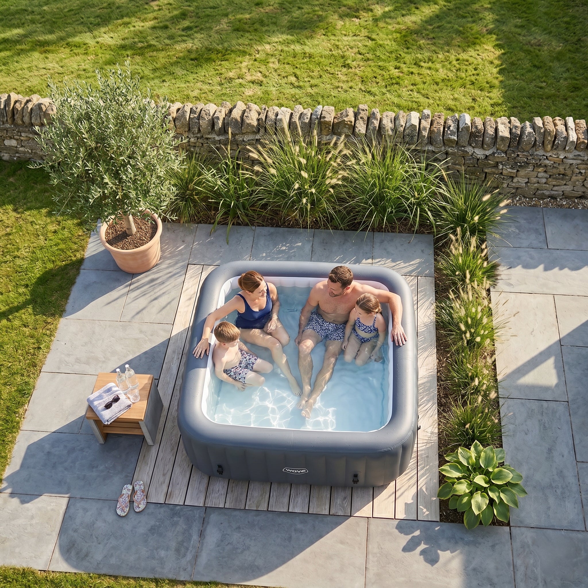 Pacific | 4/6-Person Inflatable Hot Tub | Built-In Integrated Heater - Image 11