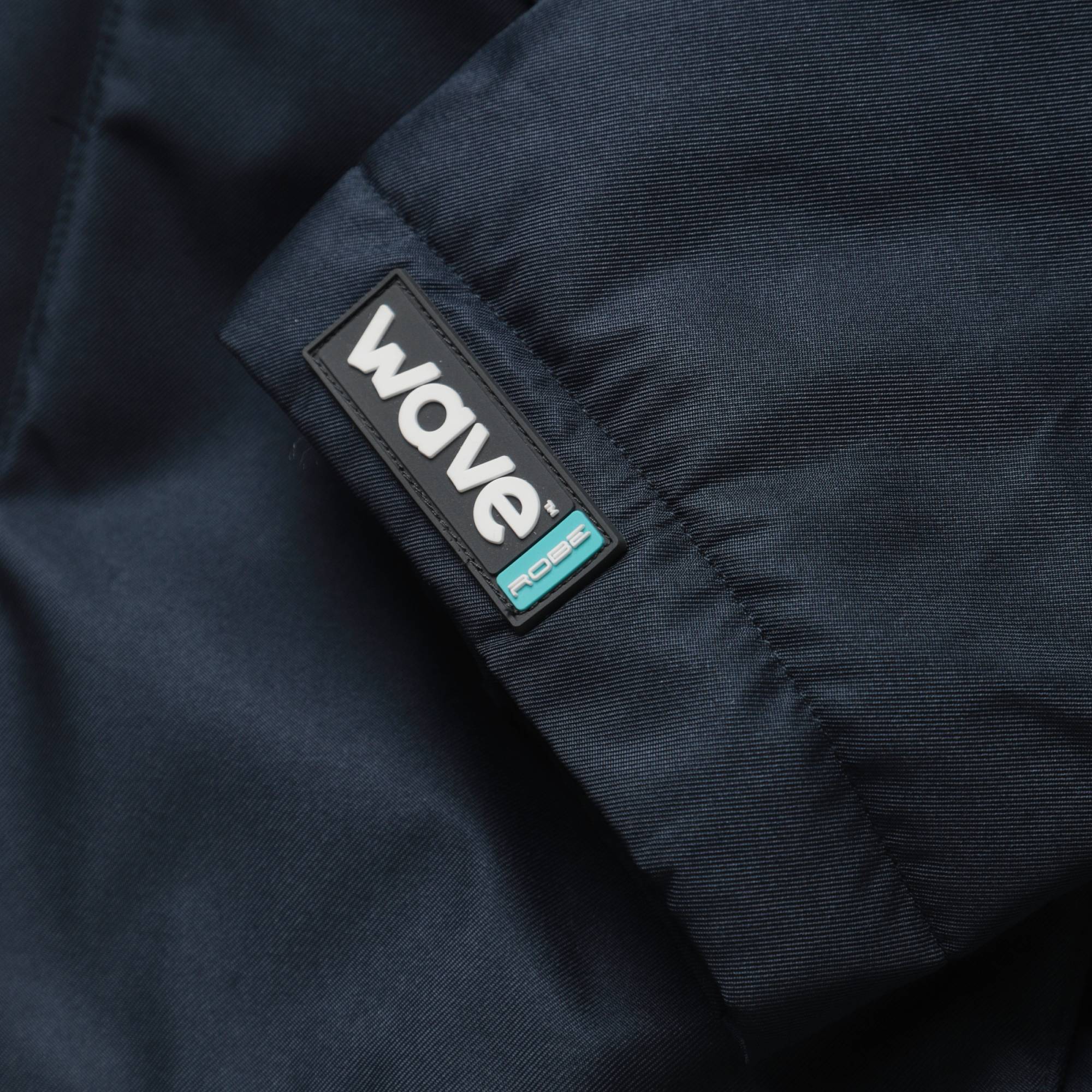 Wave 3 in 1 Hot Tub Changing Robe | Waterproof & Windproof | Unisex - Image 8